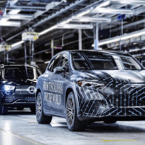 Ďalší míľnik elektrickej ofenzívy Mercedes-Benz: nový závod na výrobu akumulátorov pre EQS SUV v USA
